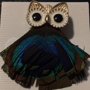 Small Peacock Feather Owl Pin